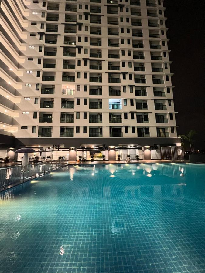 Vista Bangi 1 Bedroom Service Apartment With Swimming Pool Kajang Buitenkant foto
